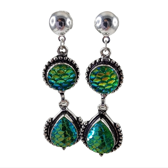 Mermaid dangle earrings green carved titanium set in silver overlay - Picture 7 of 7